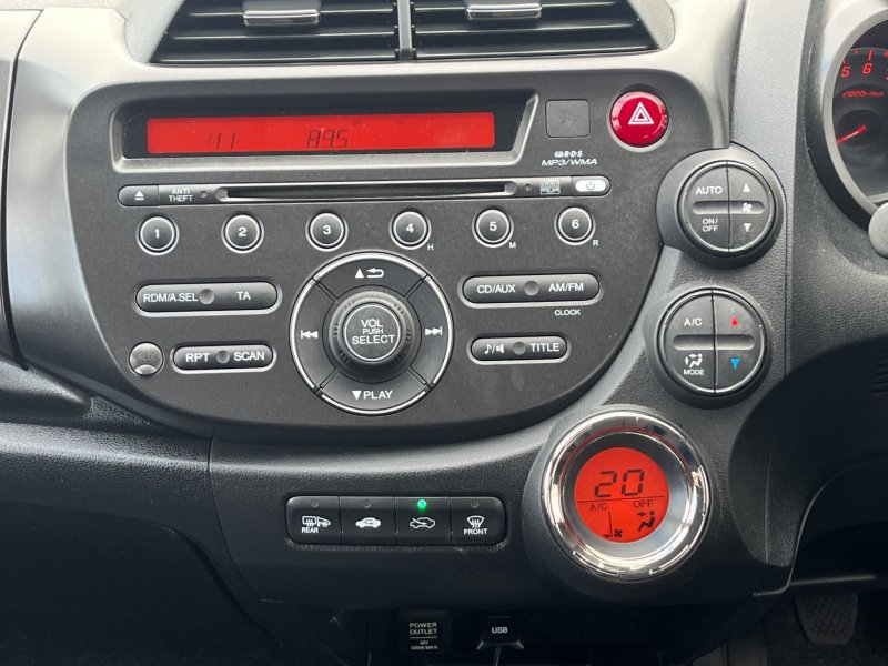 HONDA JAZZ