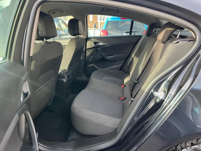 VAUXHALL INSIGNIA