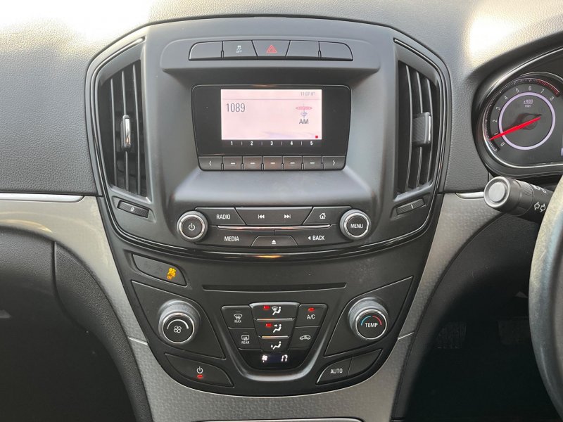 VAUXHALL INSIGNIA