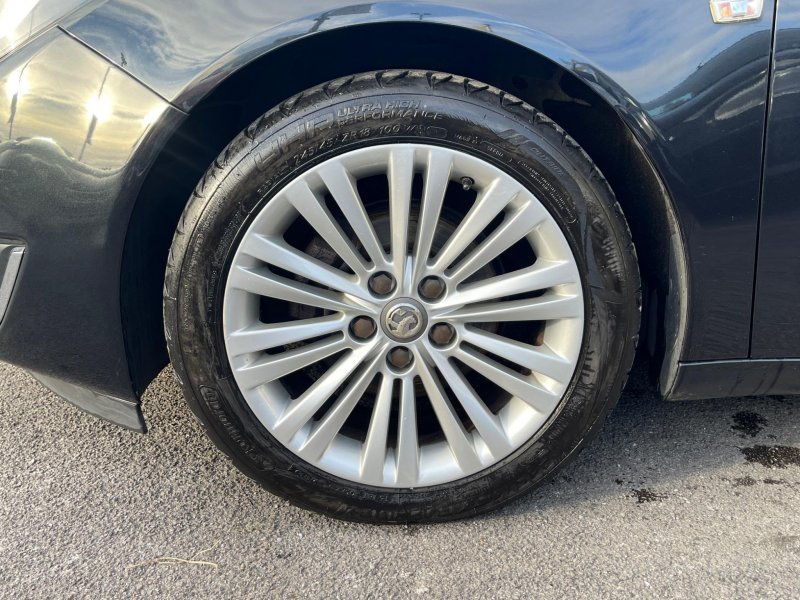 VAUXHALL INSIGNIA
