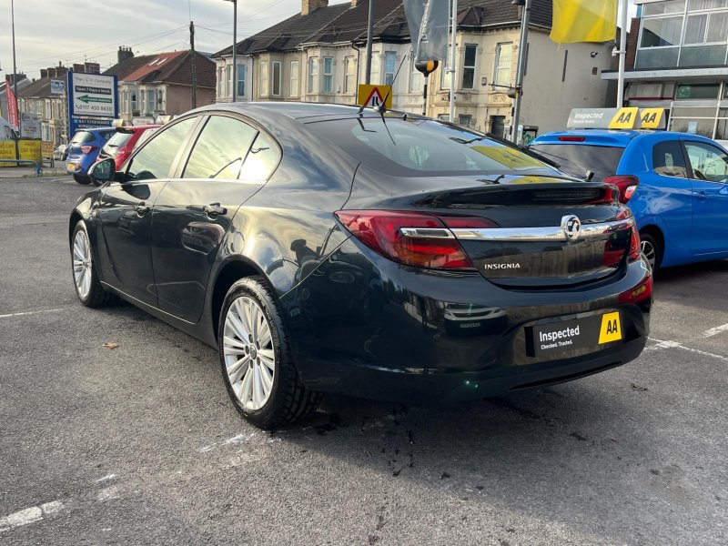VAUXHALL INSIGNIA