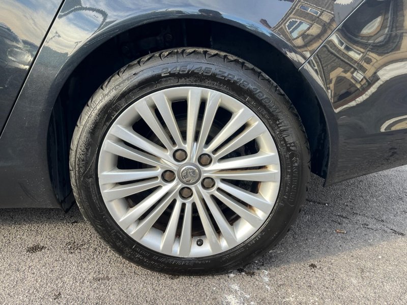 VAUXHALL INSIGNIA