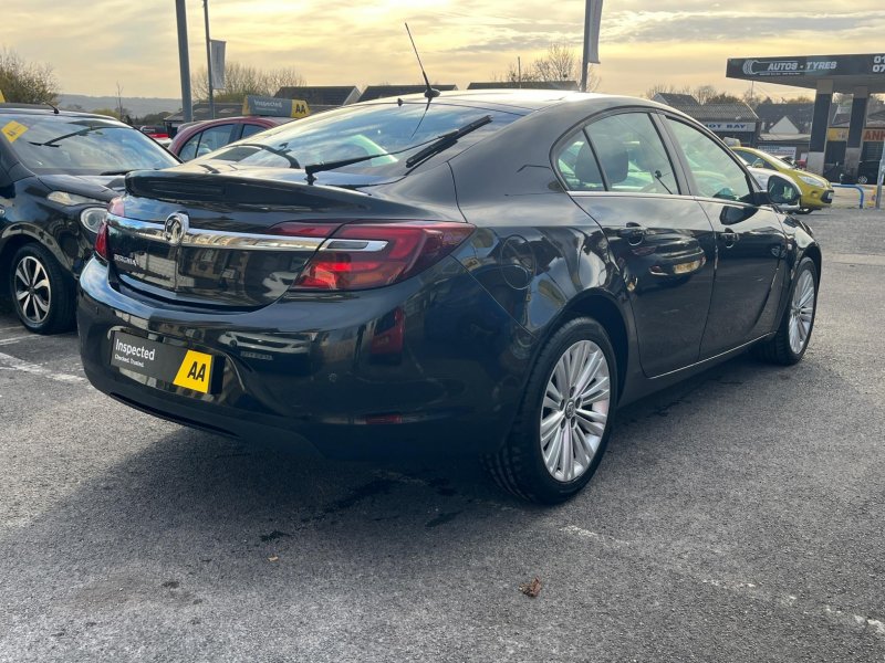 VAUXHALL INSIGNIA