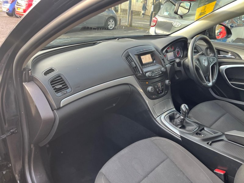 VAUXHALL INSIGNIA