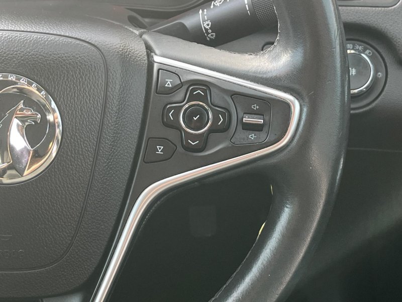 VAUXHALL INSIGNIA