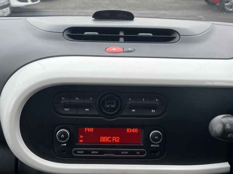 RENAULT TWINGO