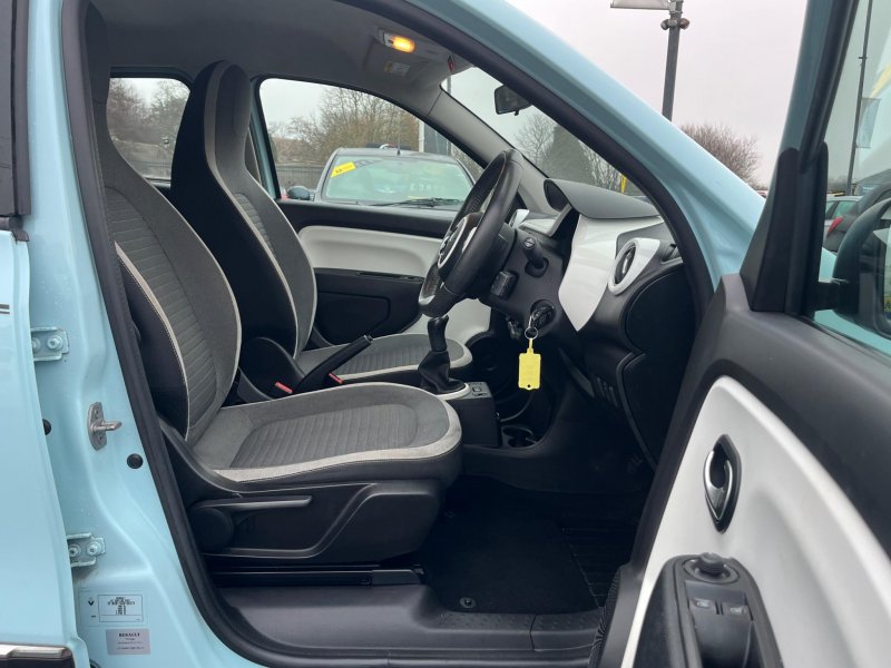 RENAULT TWINGO