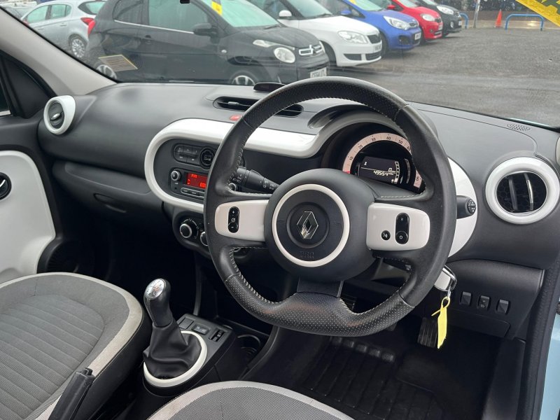 RENAULT TWINGO