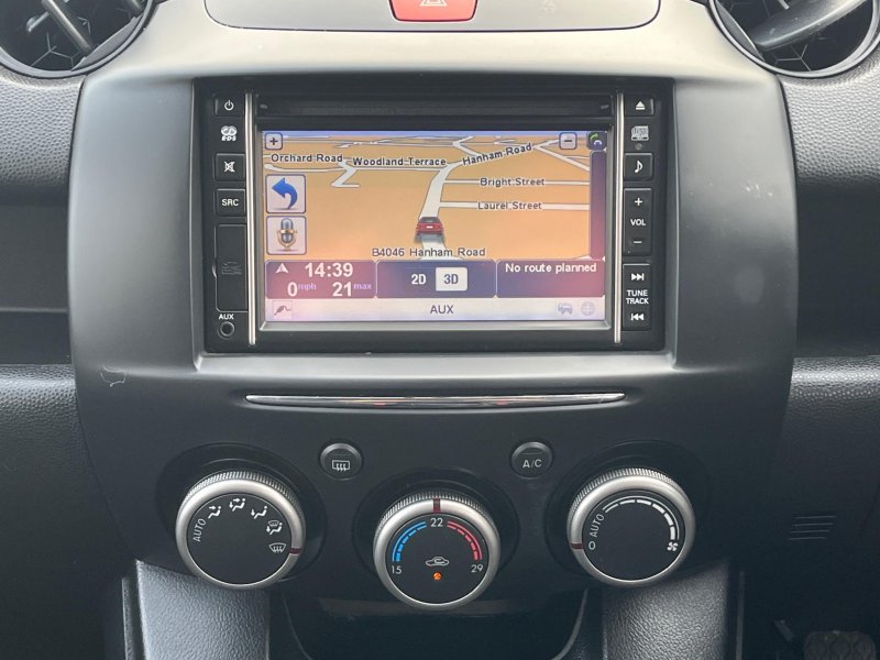 MAZDA MAZDA2