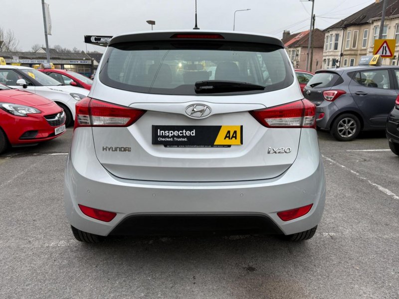 HYUNDAI IX20