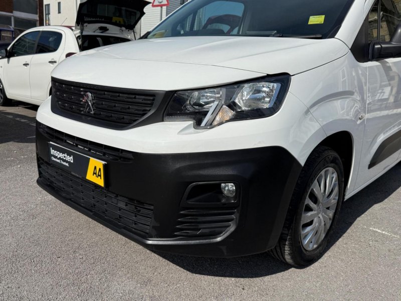 PEUGEOT PARTNER