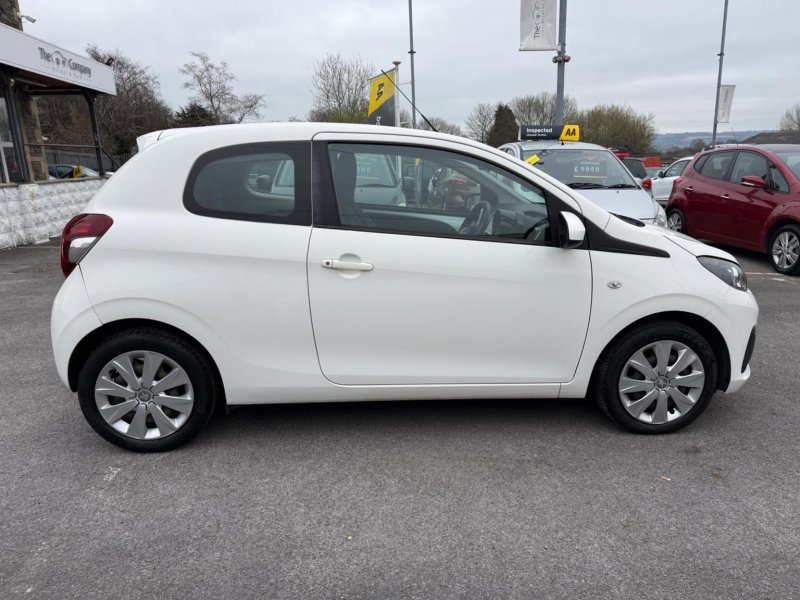 PEUGEOT 108