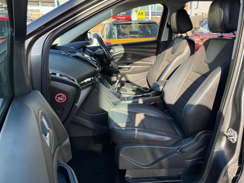 FORD KUGA