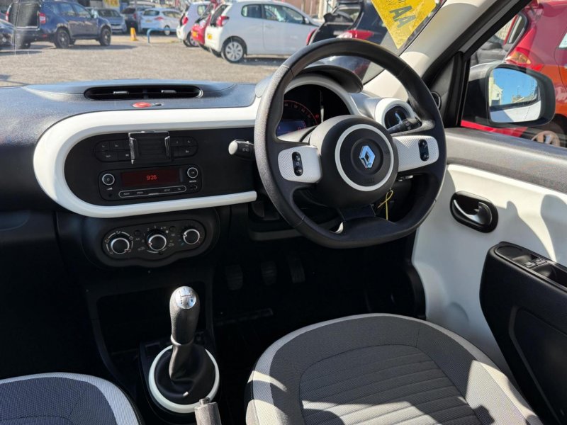 RENAULT TWINGO