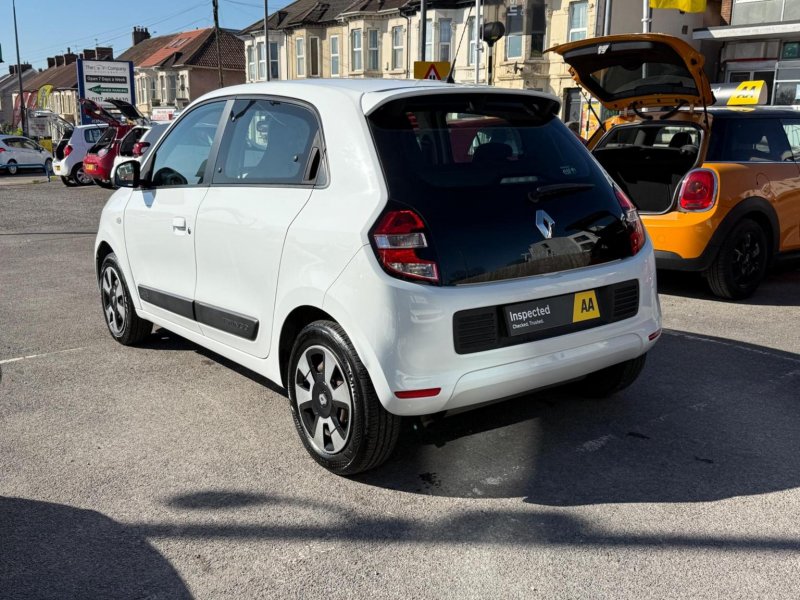RENAULT TWINGO