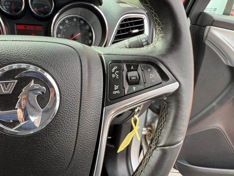 VAUXHALL MOKKA