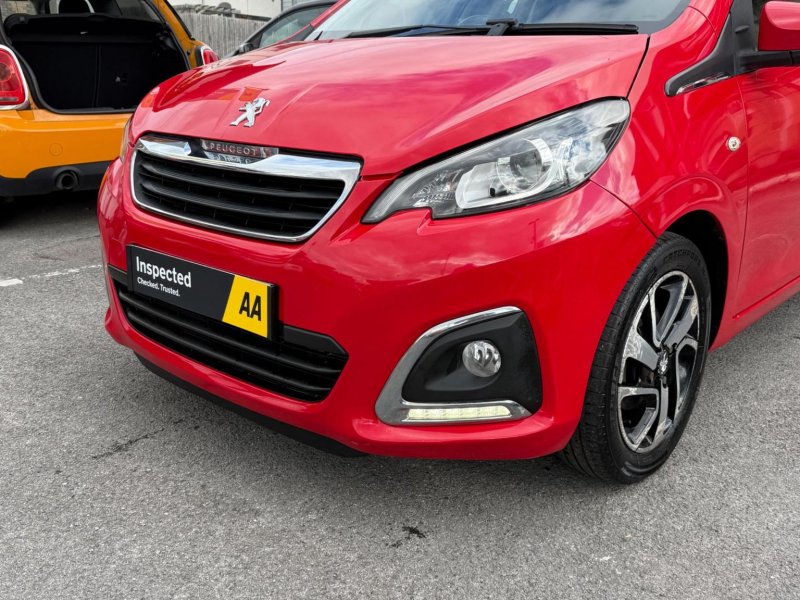 PEUGEOT 108