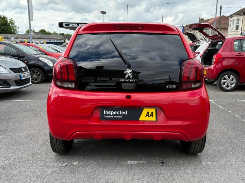 PEUGEOT 108