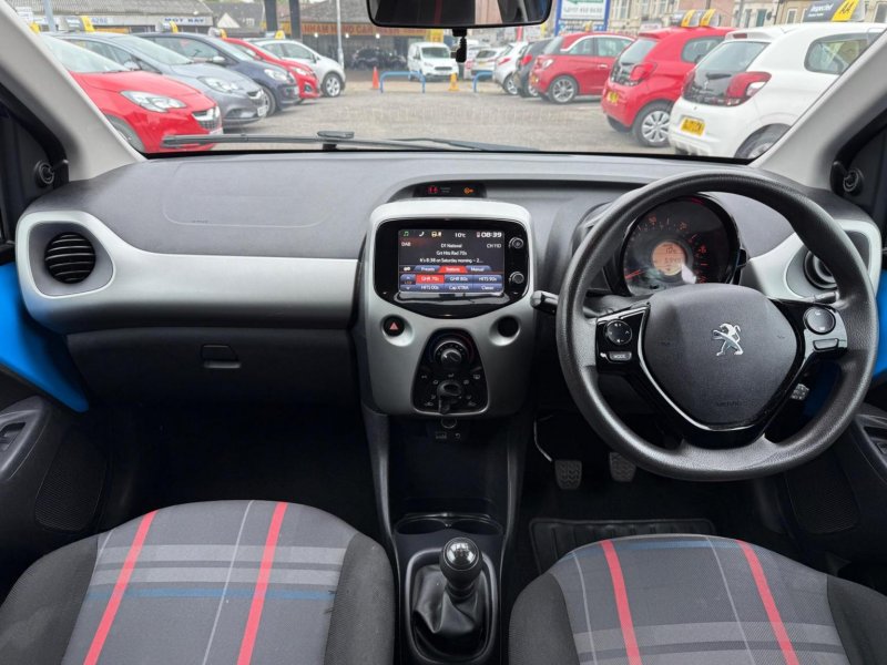 PEUGEOT 108