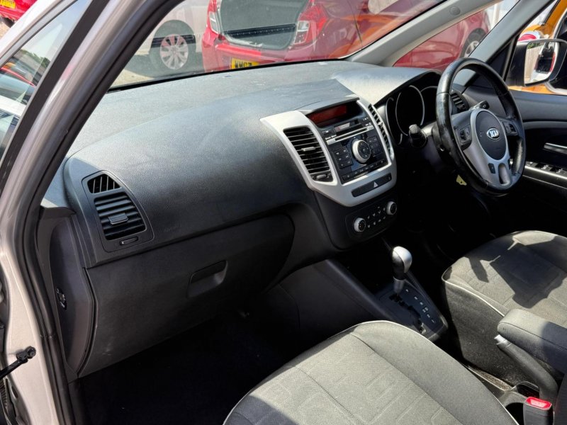 KIA VENGA