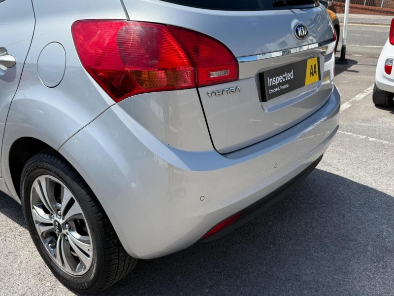 KIA VENGA