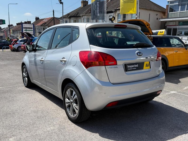 KIA VENGA
